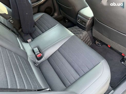 Lexus IS 2013 - фото 25