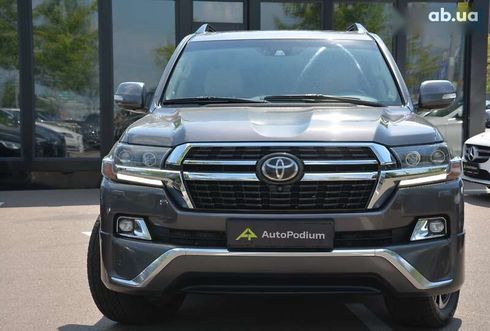 Toyota Land Cruiser 2017 - фото 2