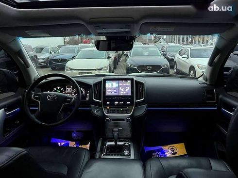 Toyota Land Cruiser 2016 - фото 13