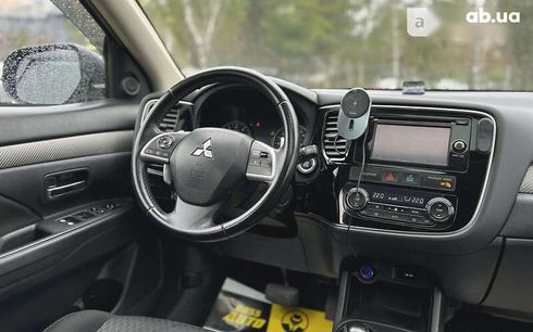 Mitsubishi Outlander 2015 - фото 13