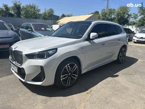 BMW iX1 2024 - фото 7