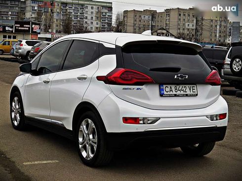 Chevrolet Bolt 2021 - фото 4