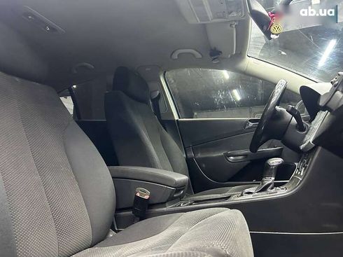 Volkswagen Passat 2005 - фото 19