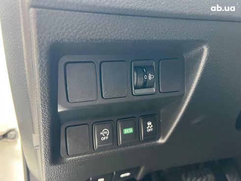 Nissan Qashqai 2017 белый - фото 21