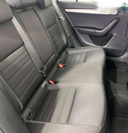 Skoda Octavia 2019 - фото 10