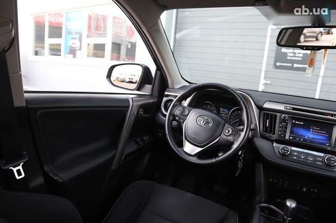 Toyota RAV4 2017 - фото 13