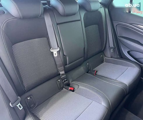 Opel Insignia 2021 - фото 11