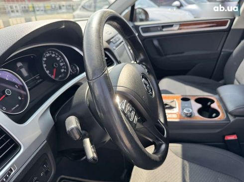 Volkswagen Touareg 2012 - фото 17