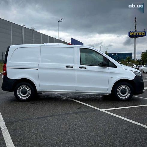 Mercedes-Benz Vito 2022 - фото 2