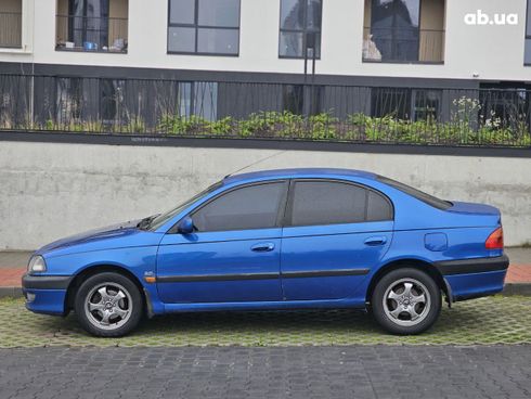 Toyota Avensis 1999 синий - фото 10