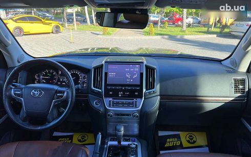Toyota Land Cruiser 2016 - фото 15