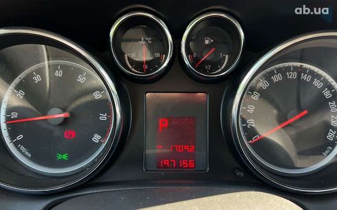 Opel Astra 2011 - фото 10