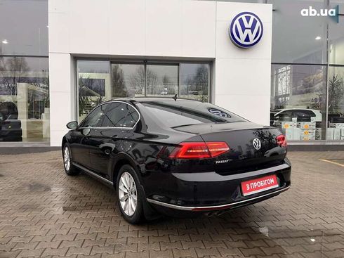 Volkswagen Passat 2018 - фото 5