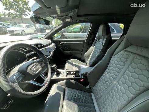 Audi RS Q3 2022 - фото 30
