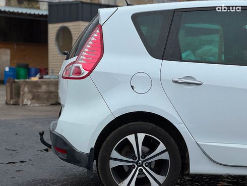 Renault Scenic 2011 белый - фото 11