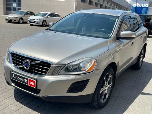 Volvo XC60 2012 коричневый - фото 11