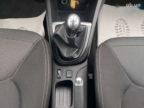 Renault Clio 2015 - фото 14