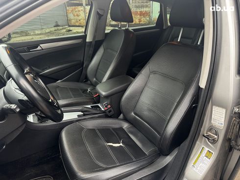 Volkswagen Passat 2013 серый - фото 14