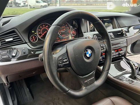 BMW 5 серия 2015 - фото 28