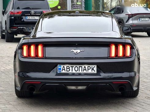 Ford Mustang 2017 - фото 9