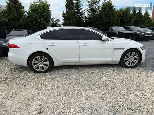 Jaguar XF 2017 - фото 3