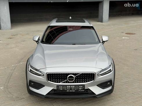 Volvo V60 Cross Country 2024 - фото 22