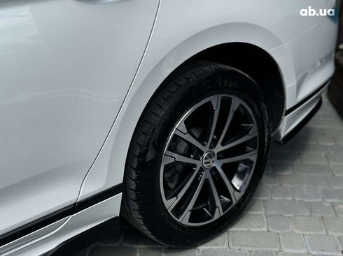 Volkswagen Passat 2018 - фото 13