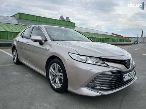 Toyota Camry 2019 - фото 7