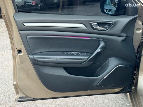 Renault Megane 2017 бежевый - фото 14