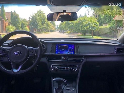 Kia K5 2017 - фото 9