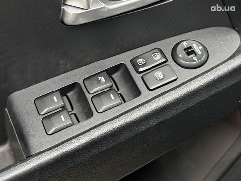 Kia Sportage 2012 черный - фото 8