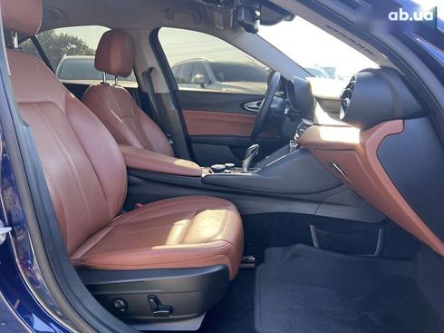 Alfa Romeo Giulia 2018 - фото 30