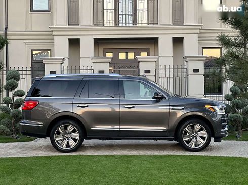 Lincoln Navigator 2018 - фото 17