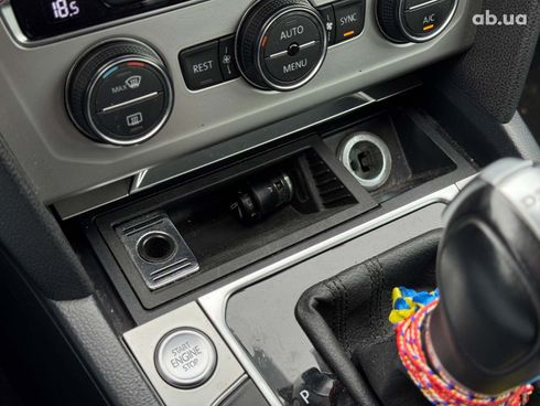 Volkswagen passat b8 2015 синий - фото 28
