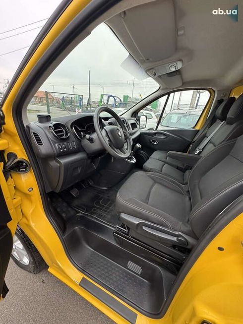 Renault Trafic 2021 - фото 13