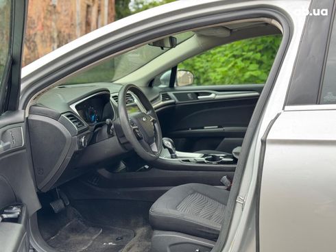Ford Fusion 2015 серый - фото 18