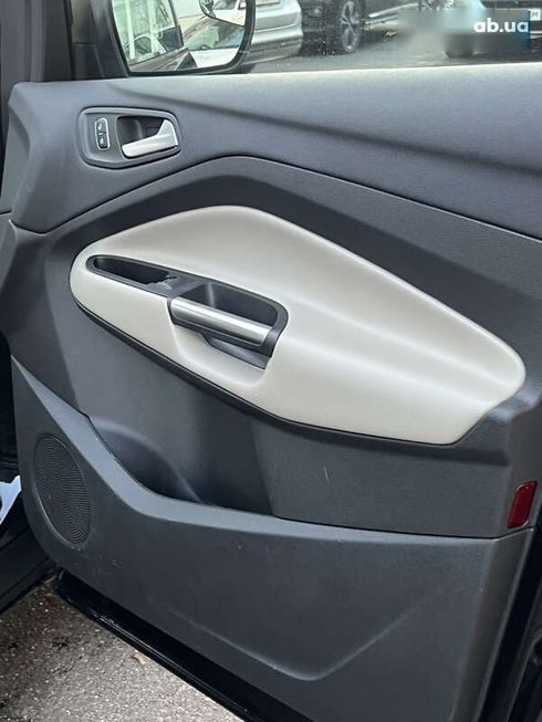 Ford Escape 2018 - фото 30