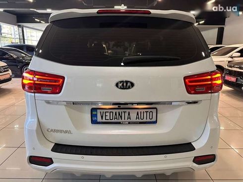 Kia Carnival 2020 - фото 6
