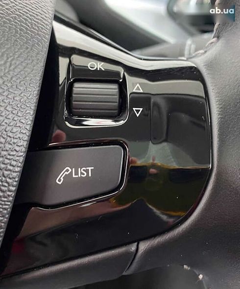 Peugeot 308 2020 - фото 11