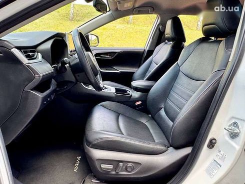 Toyota RAV4 2019 - фото 21