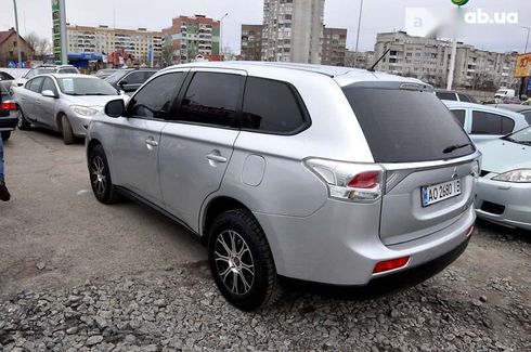 Mitsubishi Outlander 2014 - фото 10