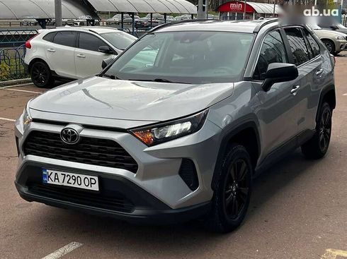 Toyota RAV4 2021 - фото 2