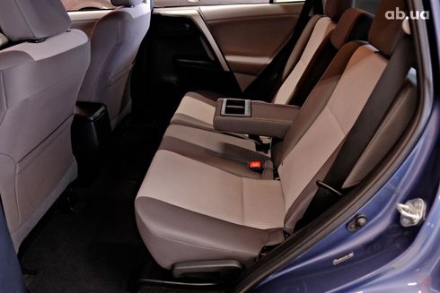 Toyota RAV4 2013 серый - фото 8