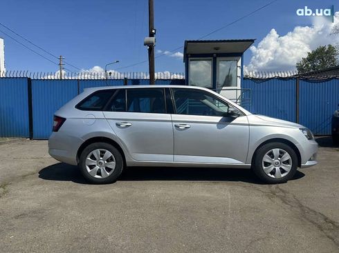 Skoda Fabia 2016 - фото 4