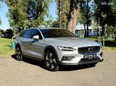 Продажа б/у Volvo V60 Cross Country 2024 года в Киеве - купить на Автобазаре