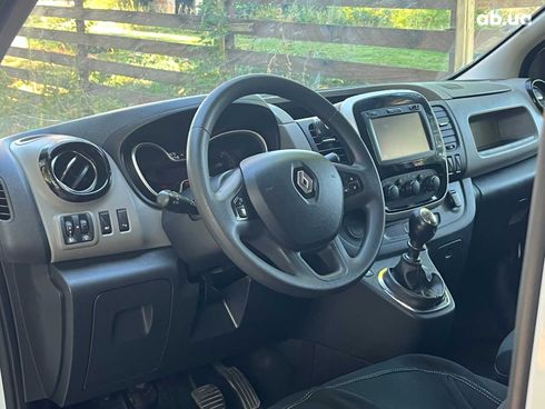 Renault Trafic 2018 белый - фото 54
