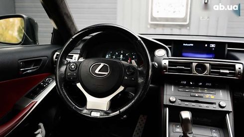 Lexus IS 2015 - фото 26