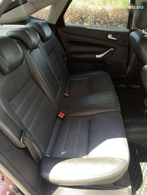 Ford Mondeo 2010 - фото 21