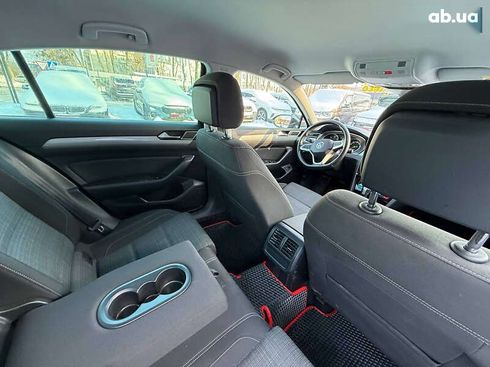 Volkswagen Passat 2020 - фото 27