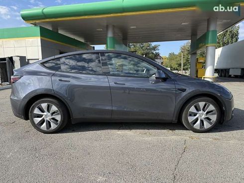 Tesla Model Y 2023 - фото 8